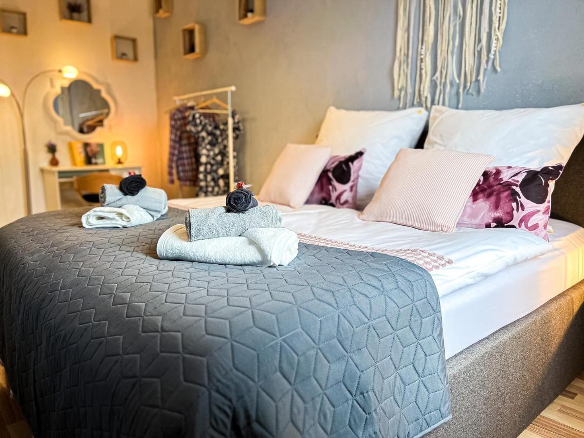 Elbling Apartment Mit Terrasse - Netflix - Parkplatz - Weinbergblick Meißen Εξωτερικό φωτογραφία